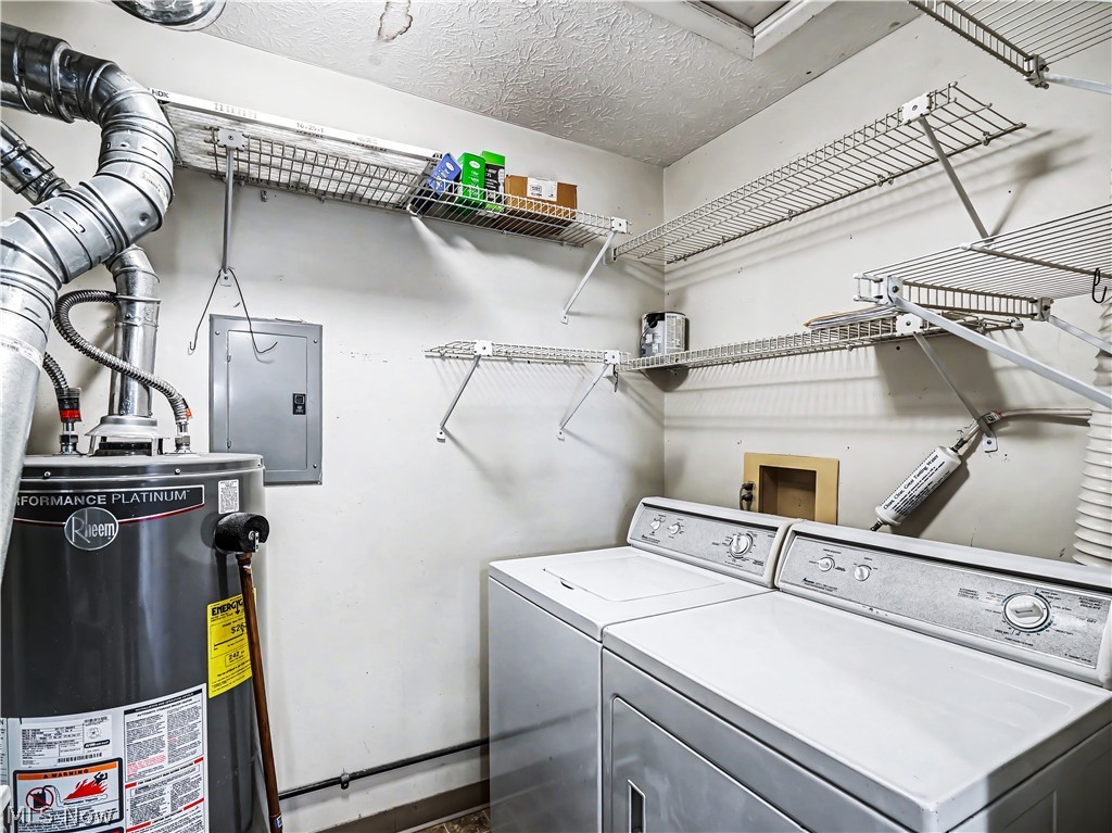 1207 W River Road N D3