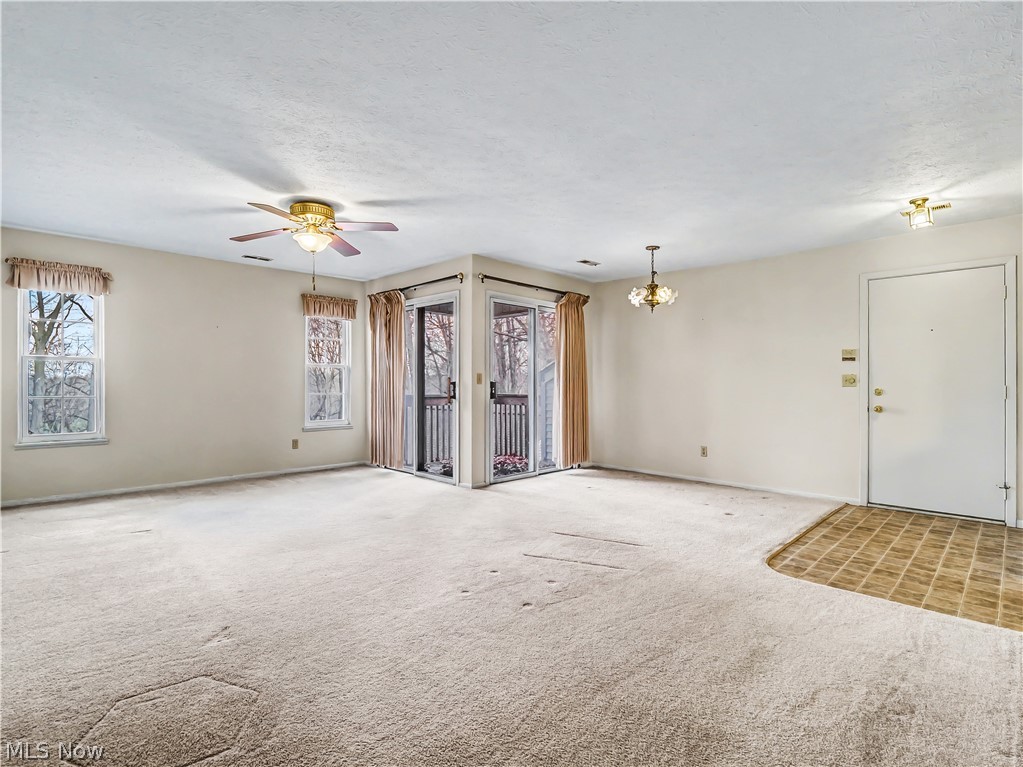 1207 W River Road N D3