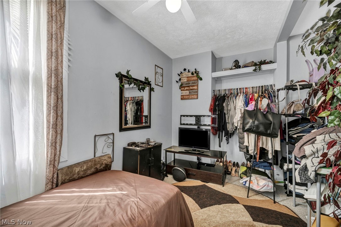 3606 E 54th Street