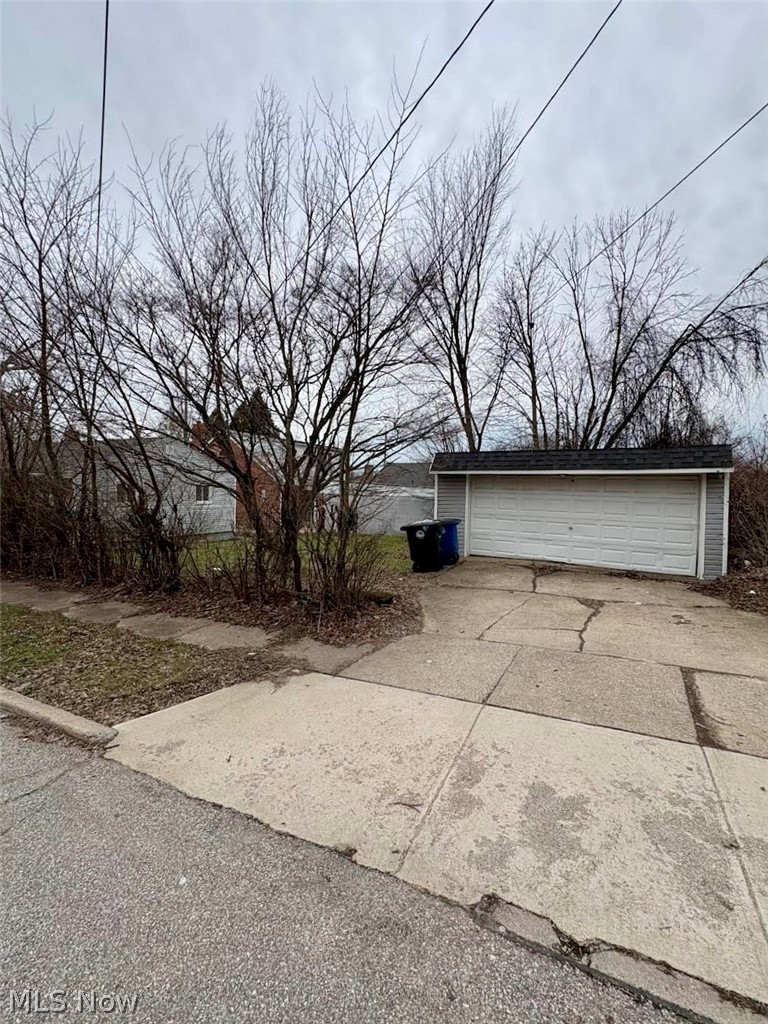 4609 Lee Road