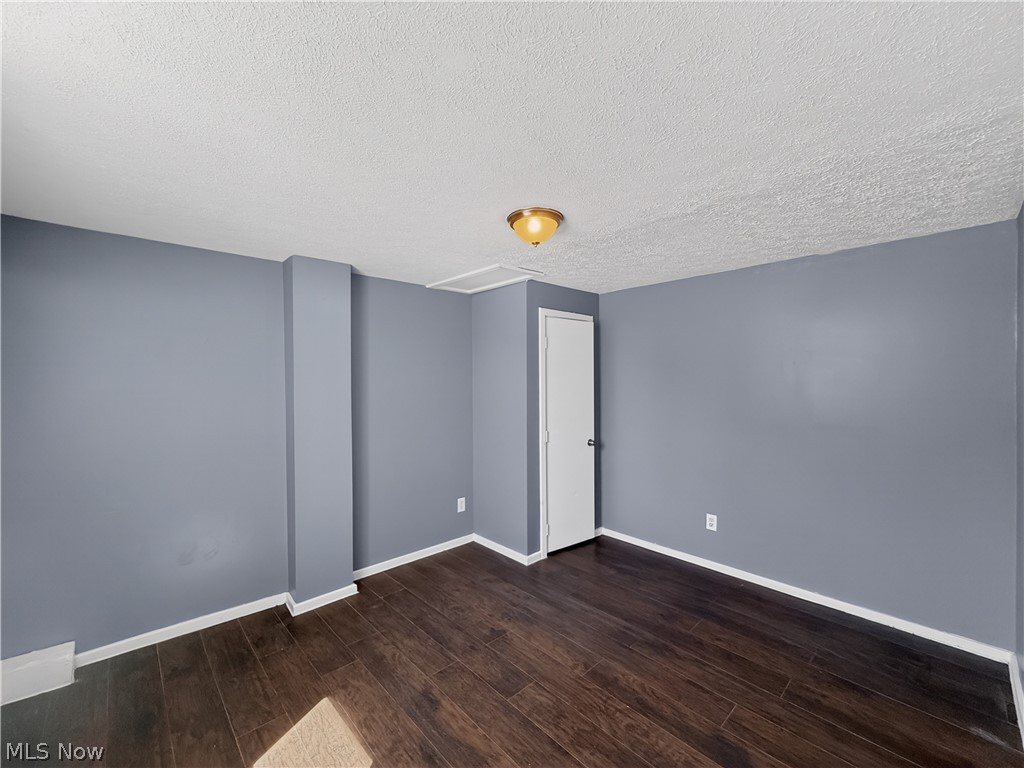 2914-2916 Seneca Avenue