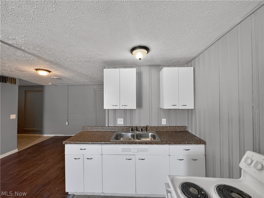 2914-2916 Seneca Avenue