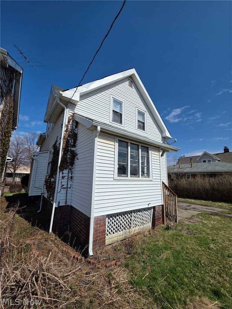 19806 Shawnee Avenue