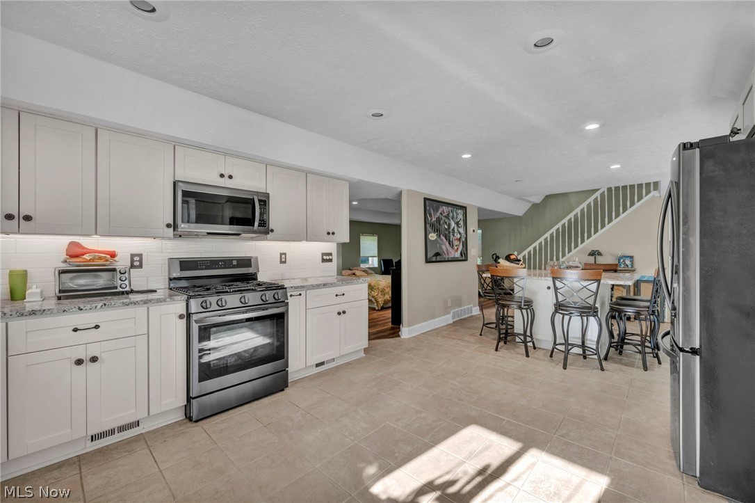 8689 Stearns Road