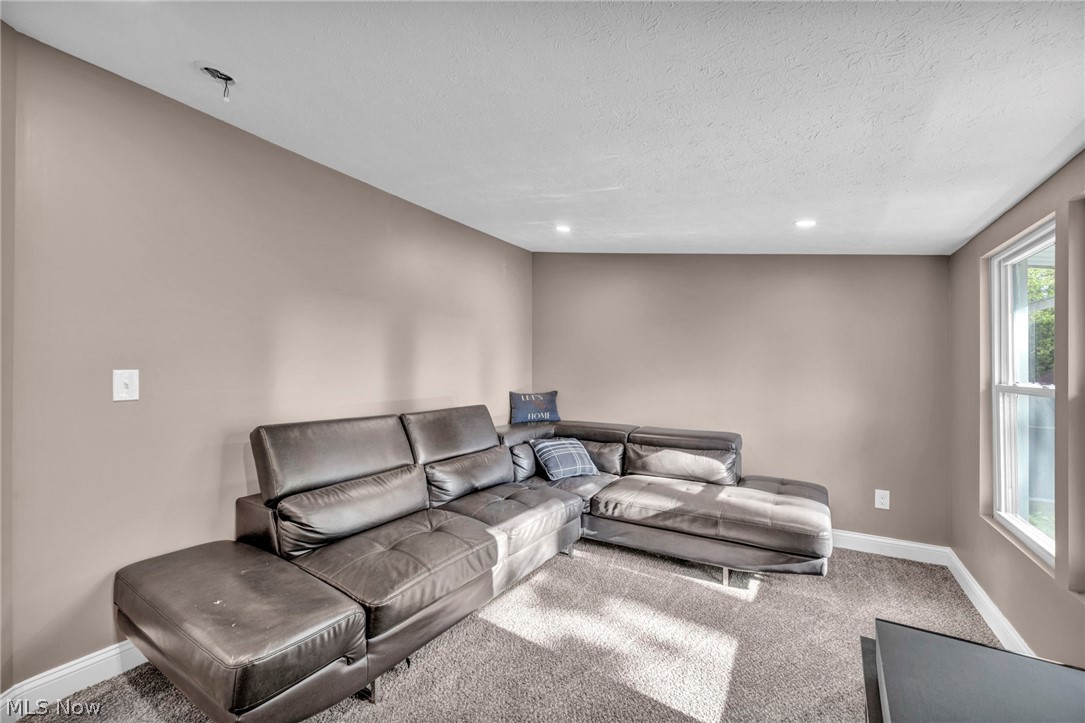 8689 Stearns Road