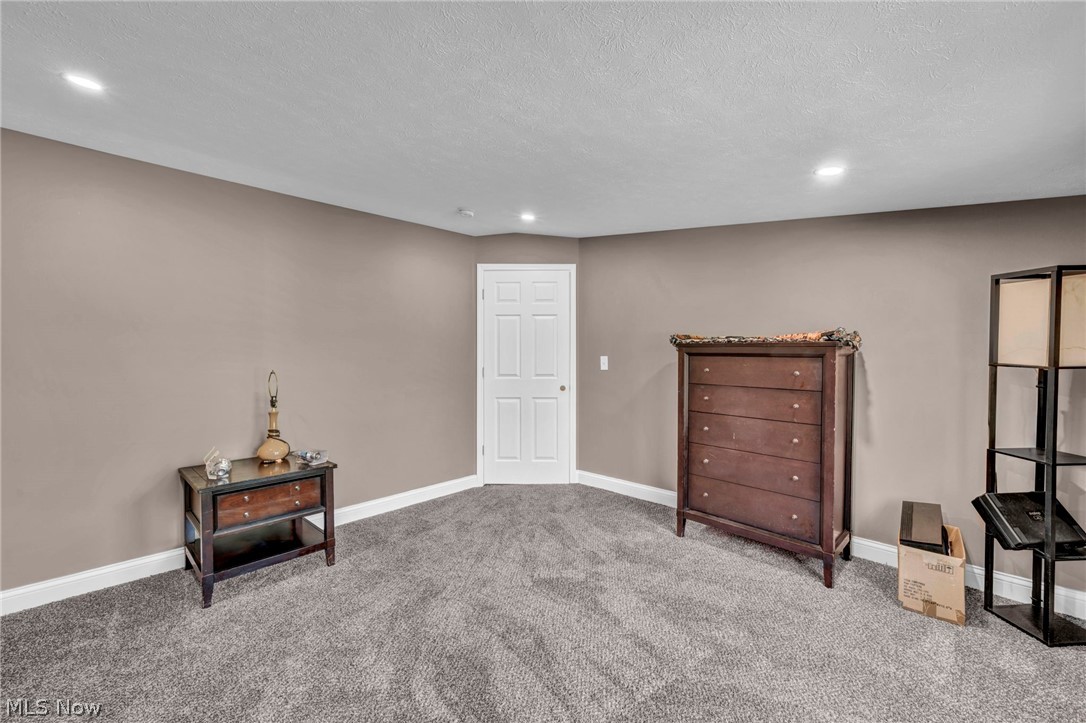 8689 Stearns Road