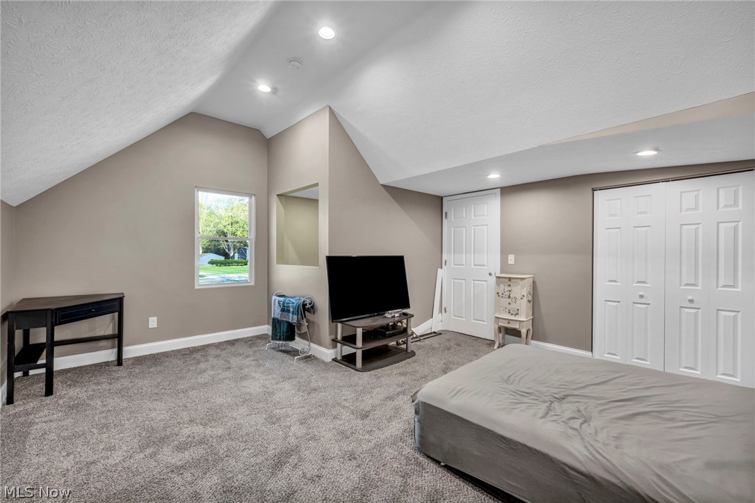 8689 Stearns Road