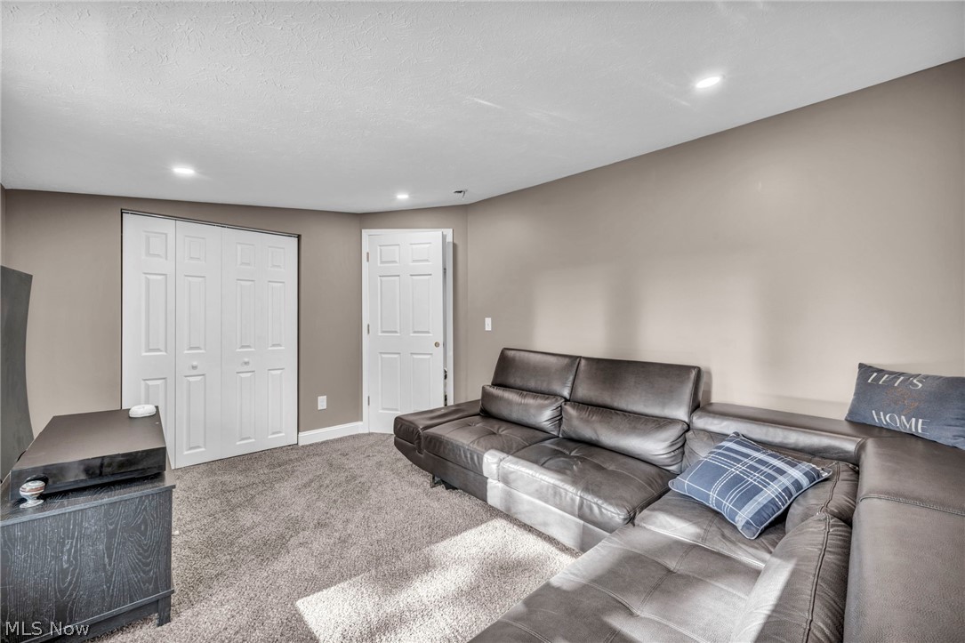 8689 Stearns Road