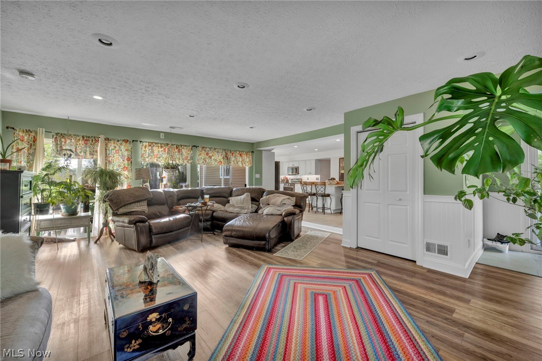 8689 Stearns Road