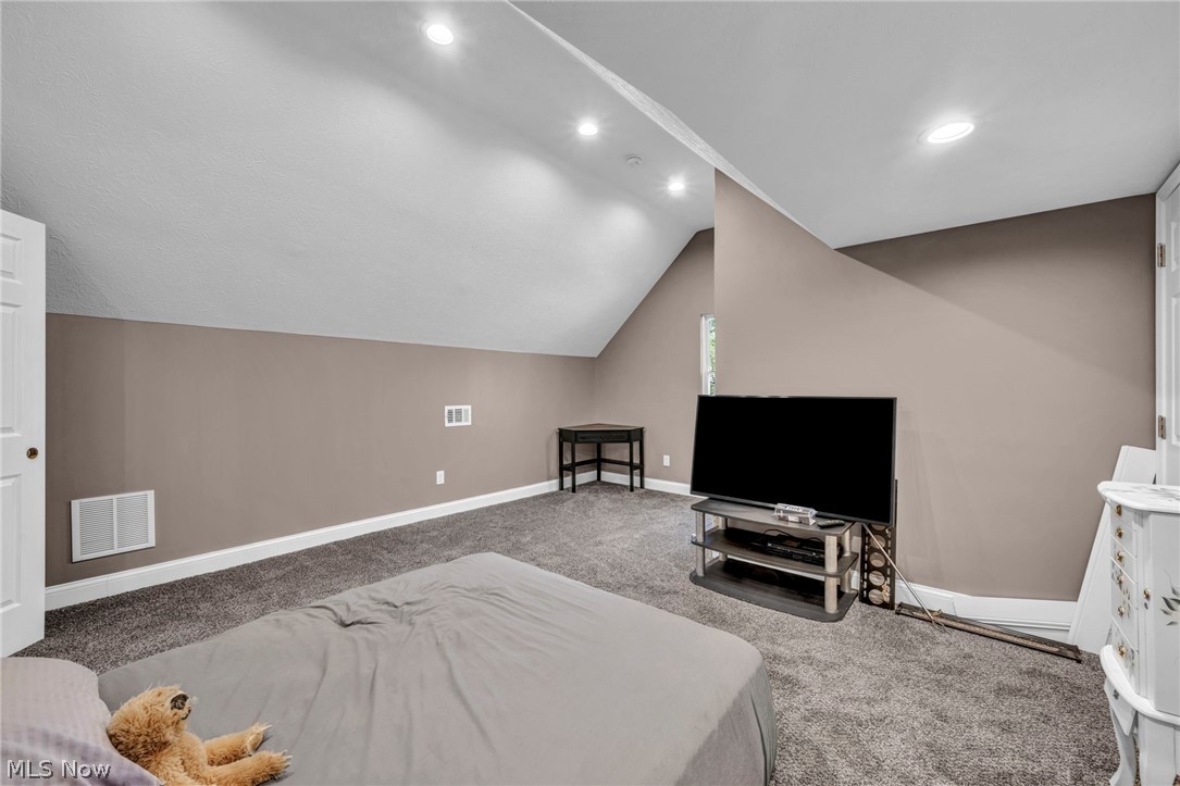 8689 Stearns Road