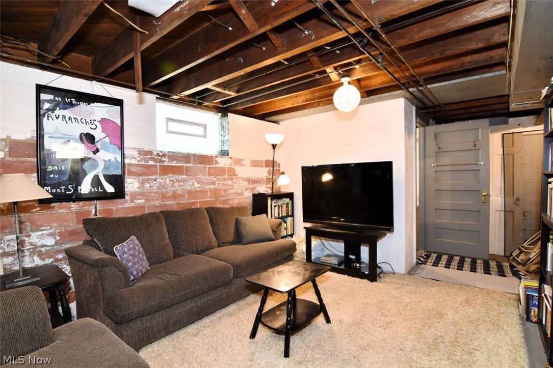 1272 Winston Road