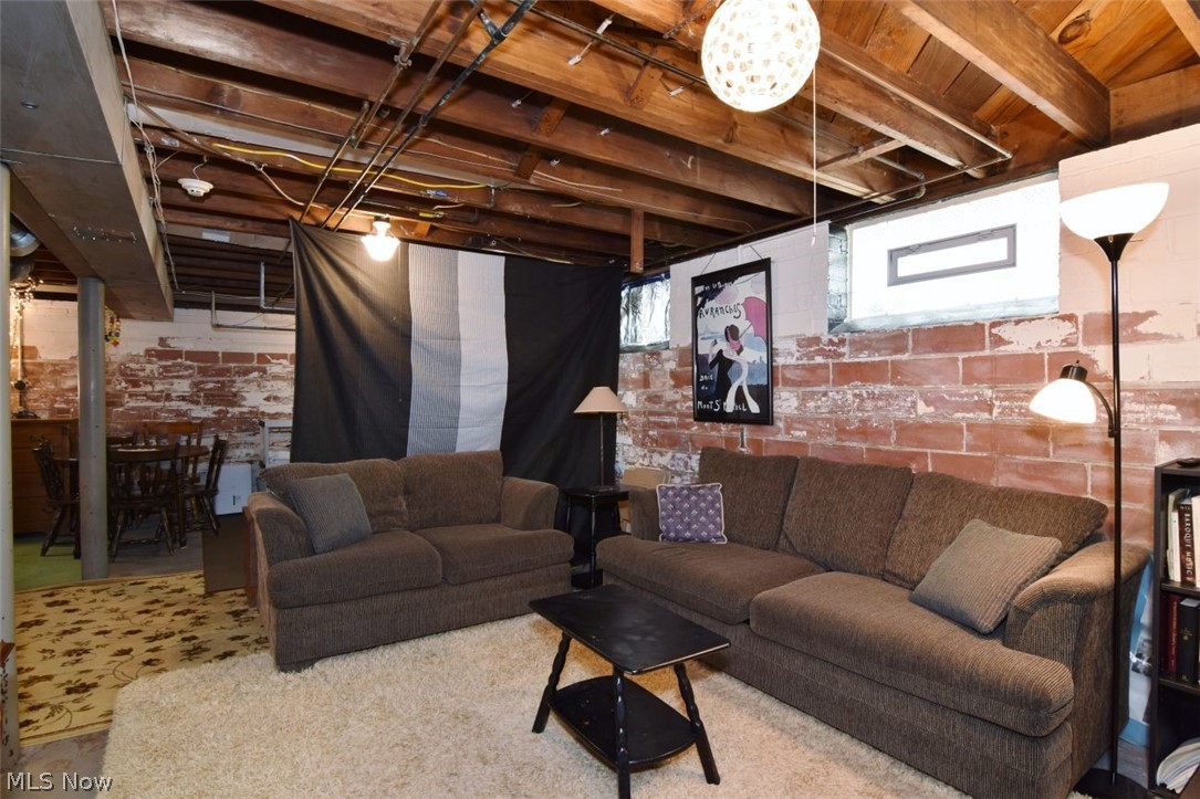 1272 Winston Road
