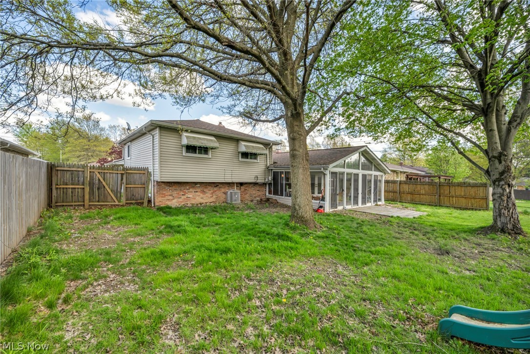 7850 E Linden Lane