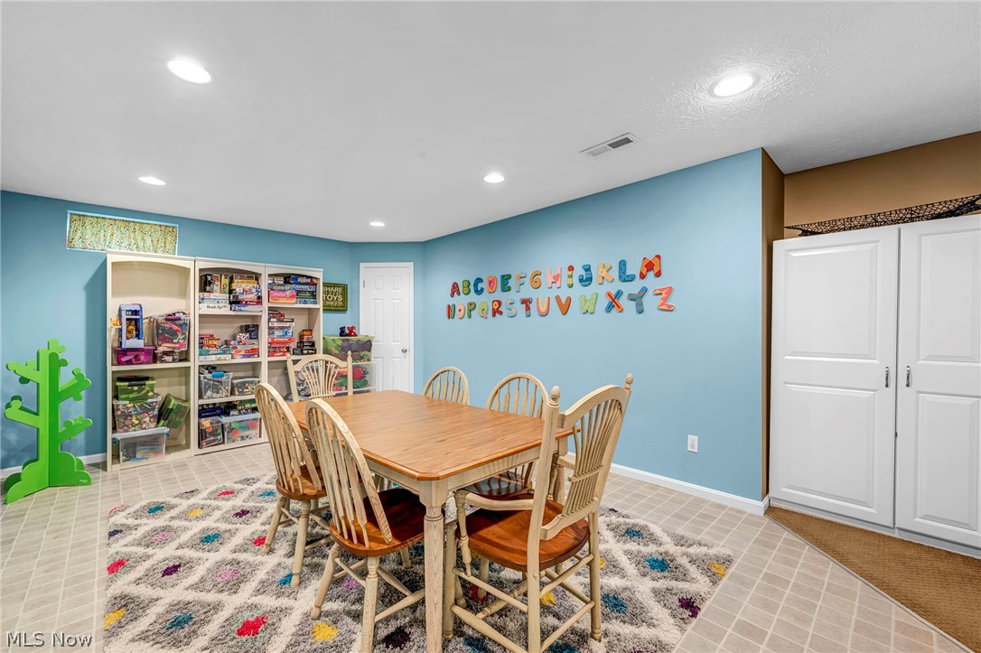 2663 Ambridge Drive