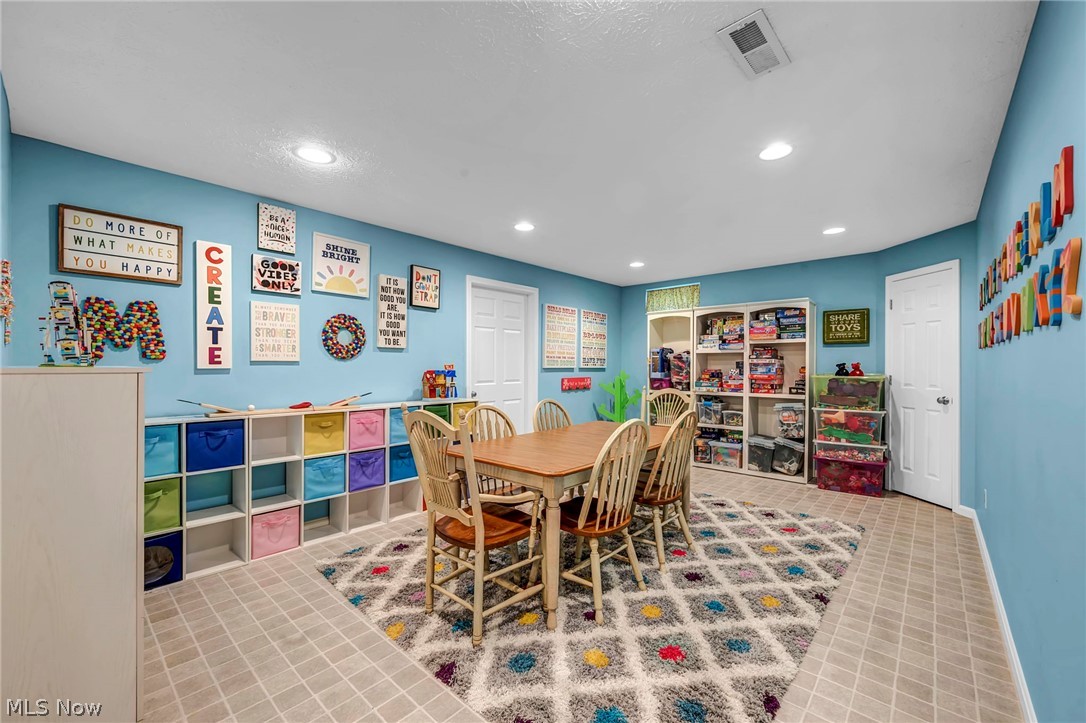 2663 Ambridge Drive