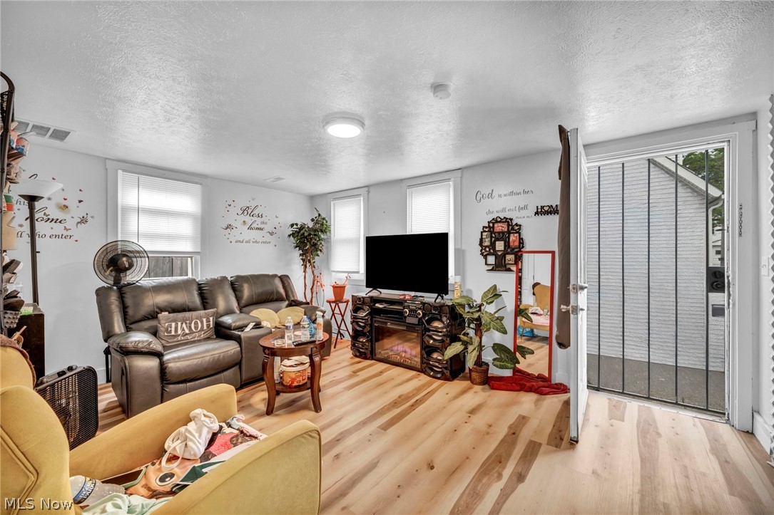 3214 W 61st Street