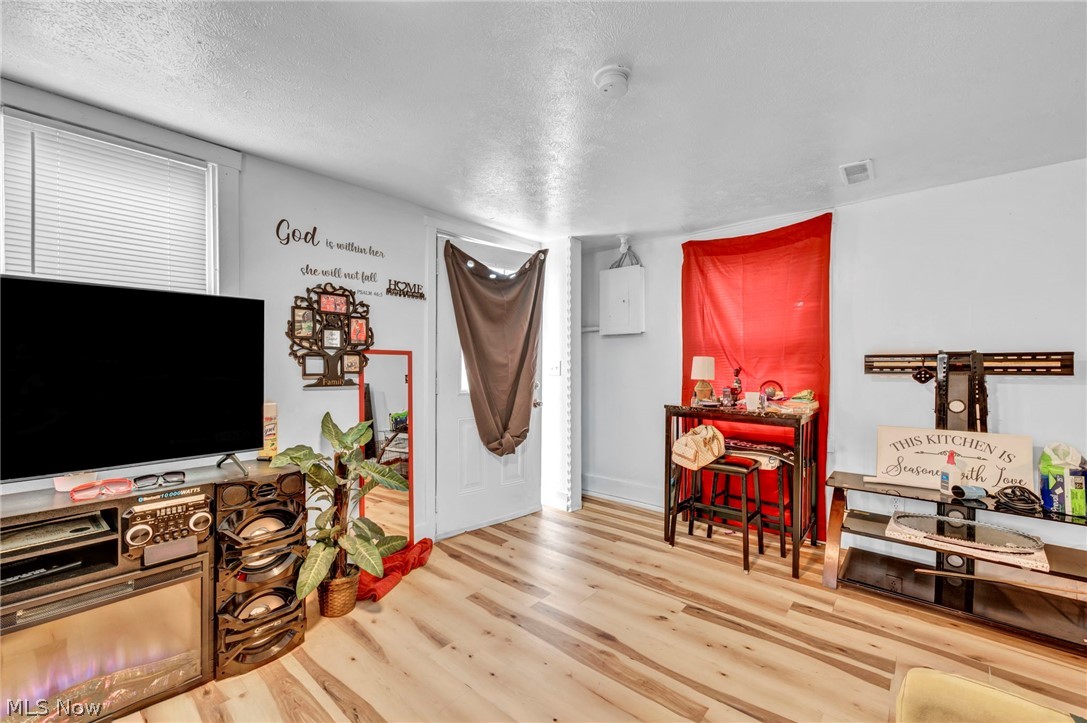3214 W 61st Street
