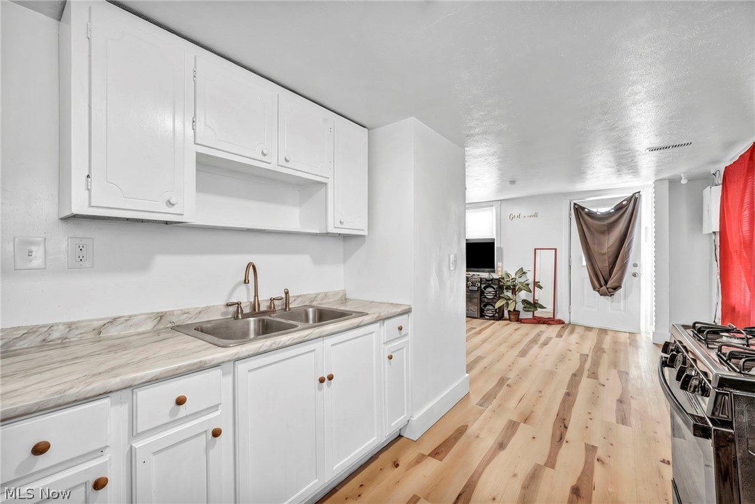3214 W 61st Street