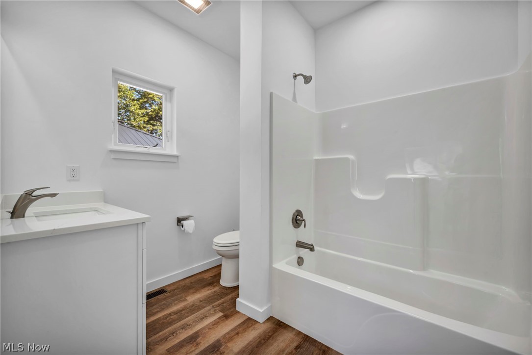 1872 W 57th Street