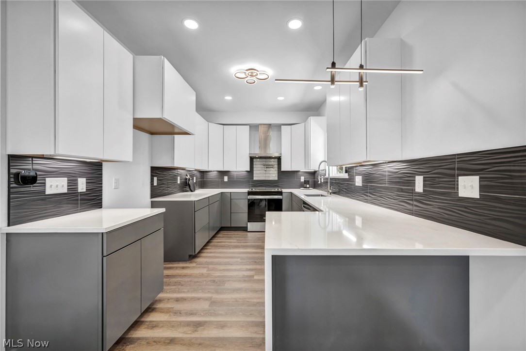 1872 W 57th Street
