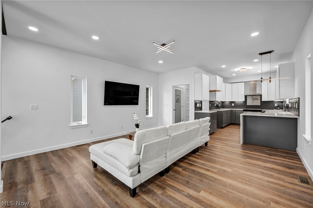 1872 W 57th Street