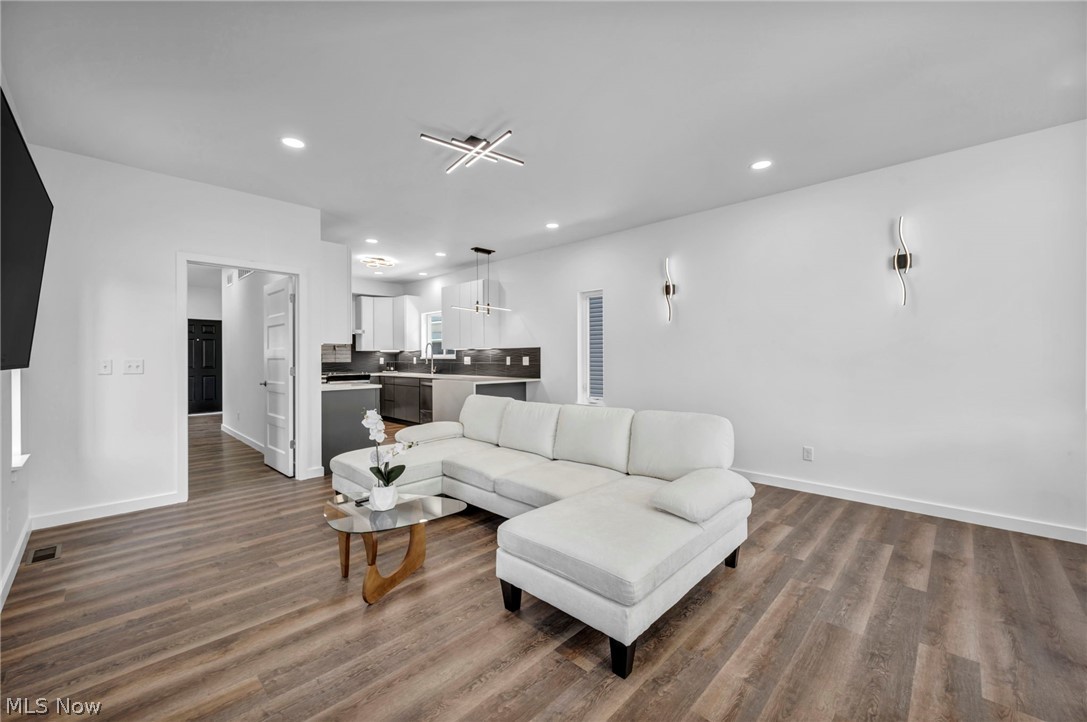 1872 W 57th Street