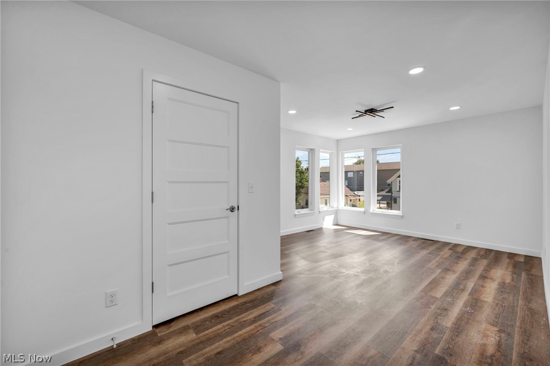 1872 W 57th Street