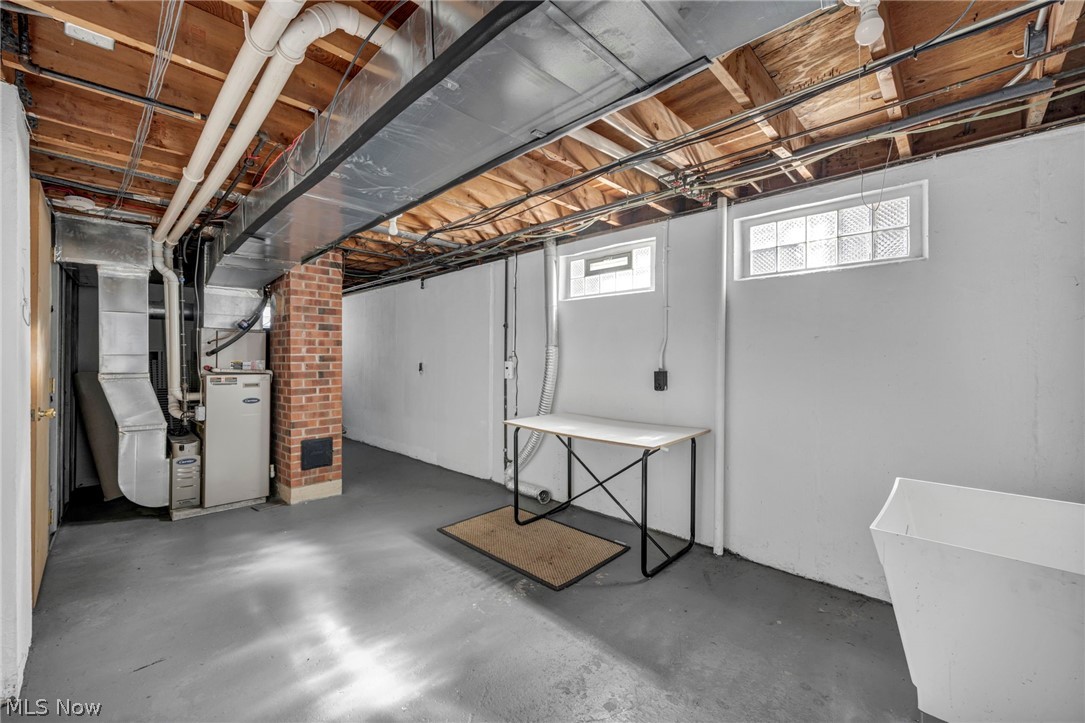 4630 W 190th Street