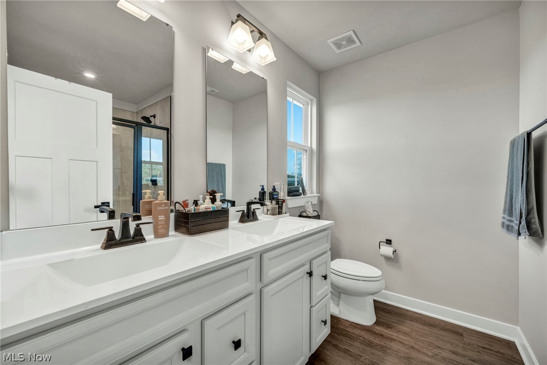 5394 Hawks Nest Circle