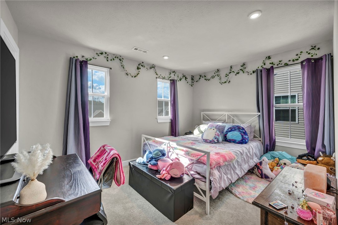 5394 Hawks Nest Circle