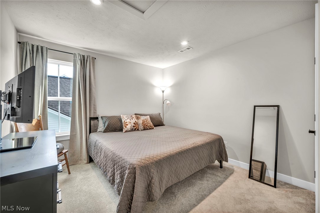 5394 Hawks Nest Circle