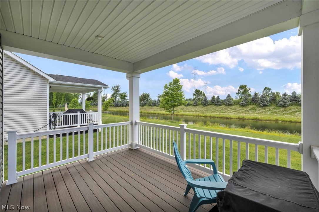 5394 Hawks Nest Circle
