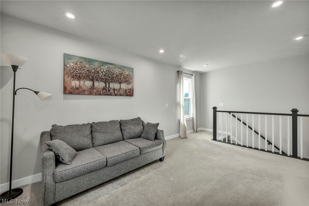 5394 Hawks Nest Circle