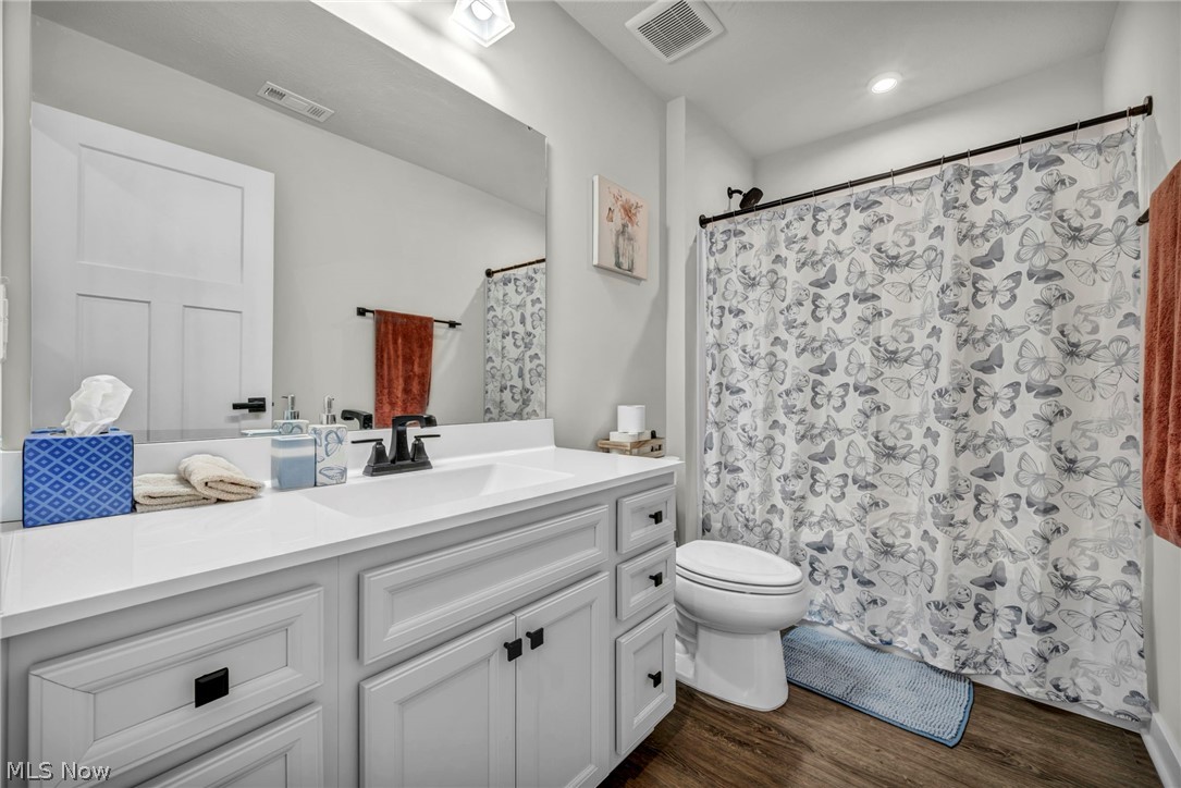 5394 Hawks Nest Circle