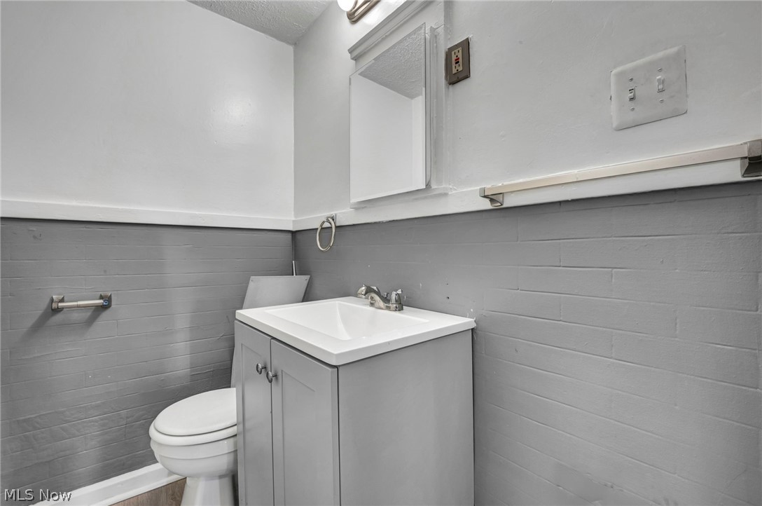 3118 W 97th Street