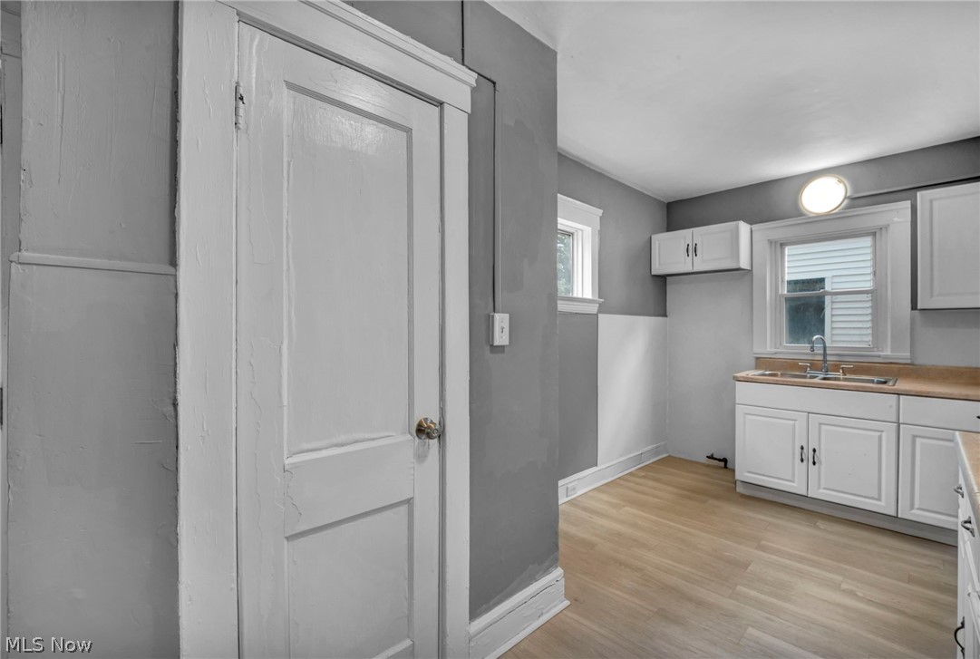 3118 W 97th Street