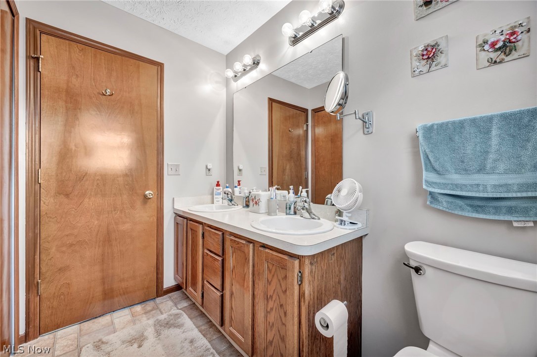 6472 Monroe Lane