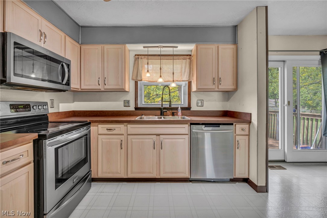 8600 Brentwood Drive