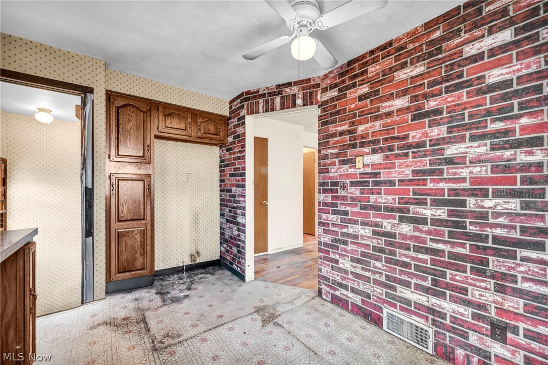 1513 Maple Drive