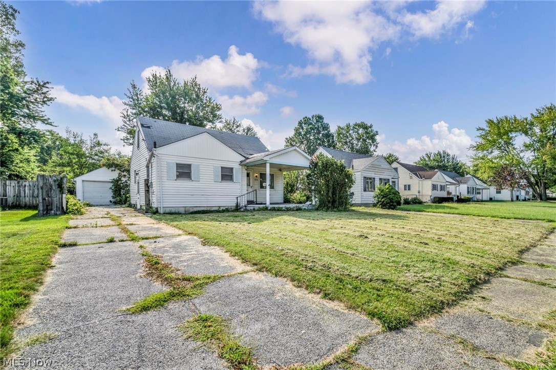 1513 Maple Drive