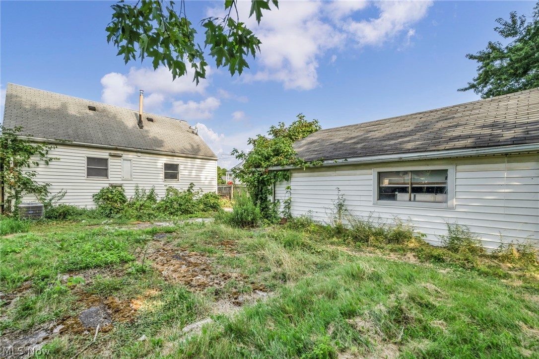 1513 Maple Drive
