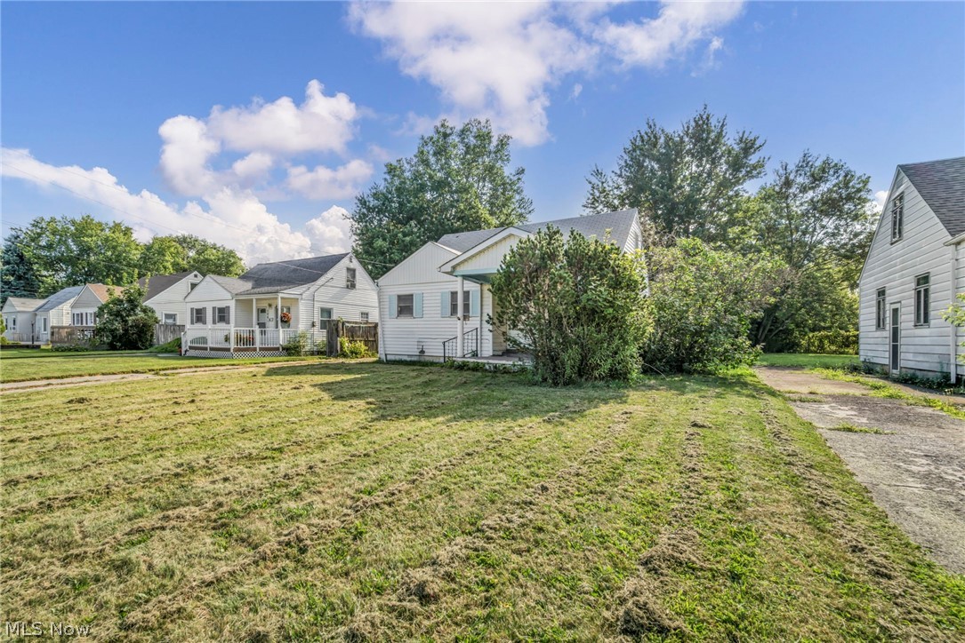 1513 Maple Drive
