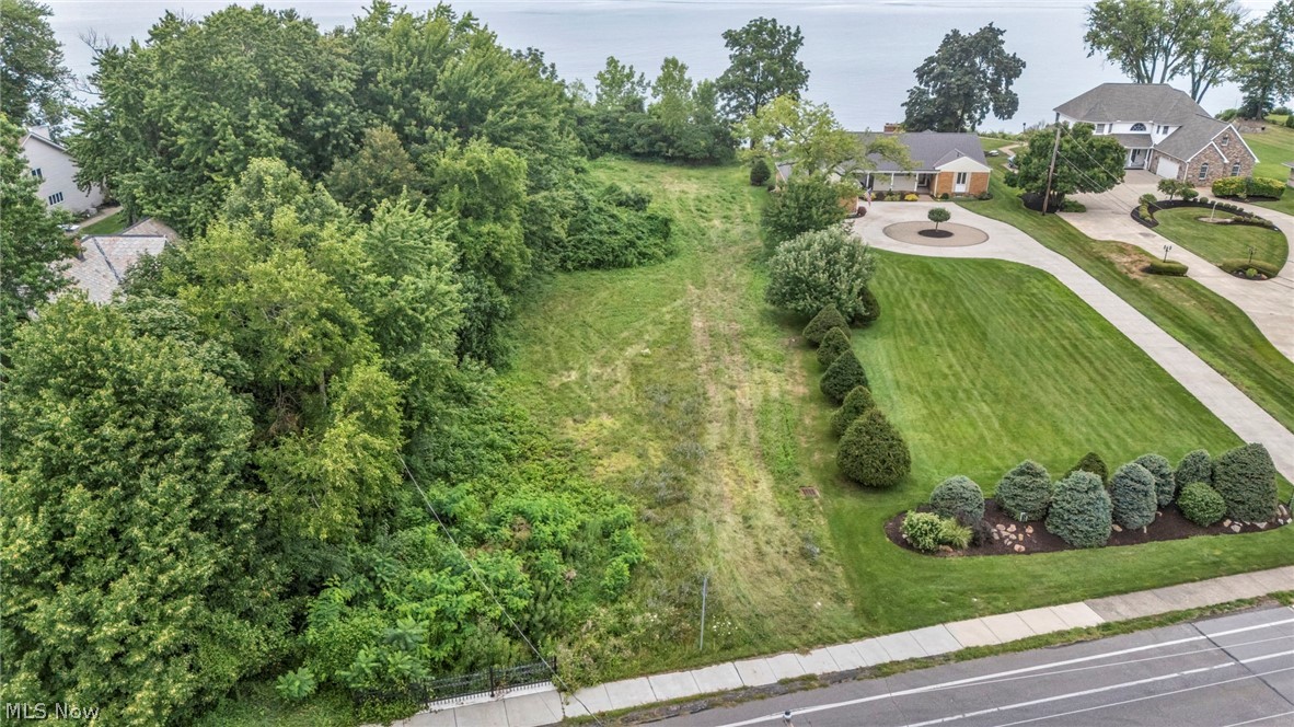 E Lake Road