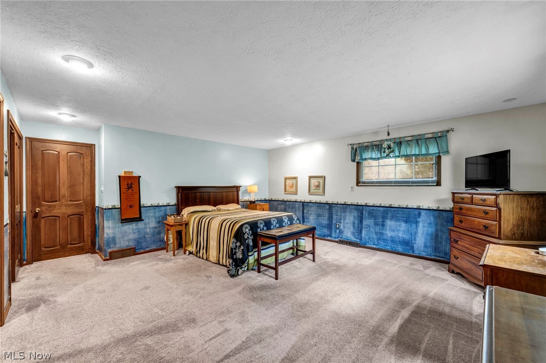 18460 West River