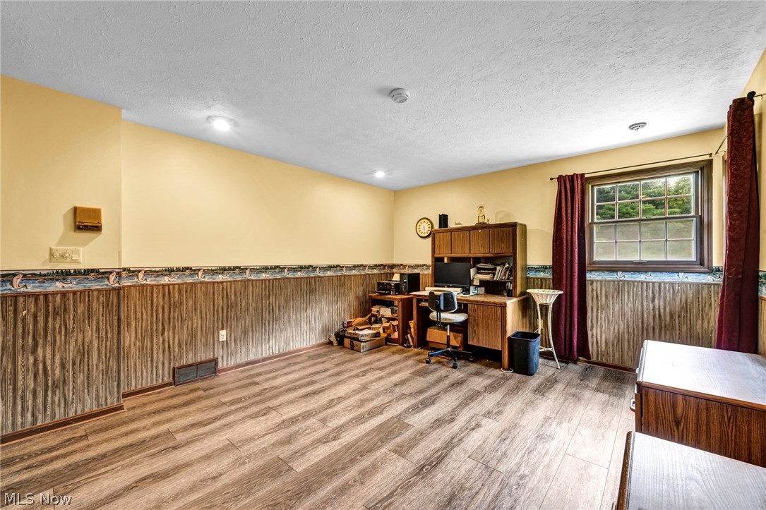 18460 West River