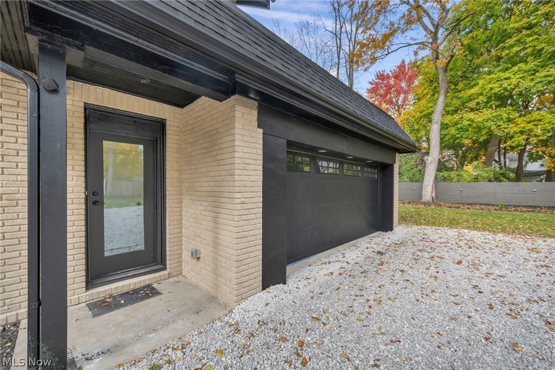 1555 W Market Street