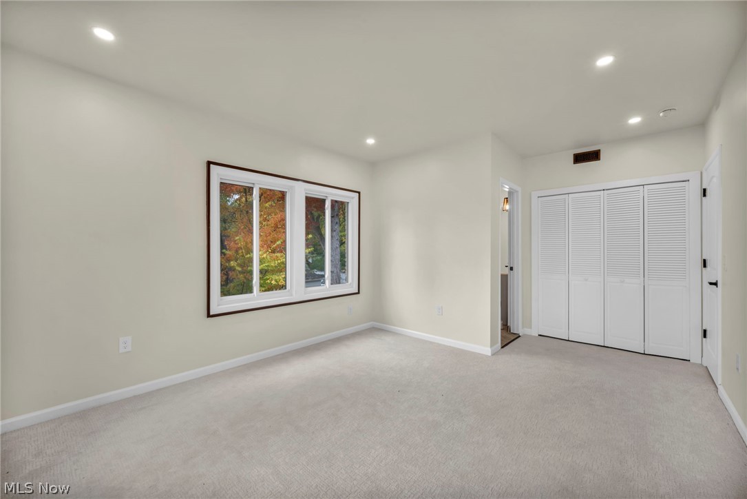 1555 W Market Street