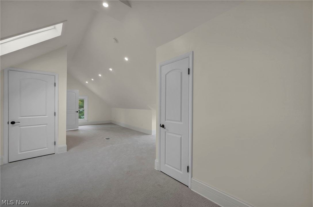 1555 W Market Street
