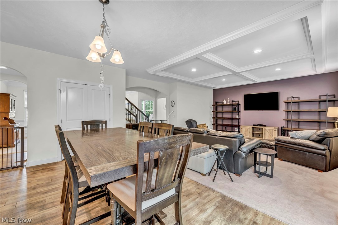 2711 Palmer Lane