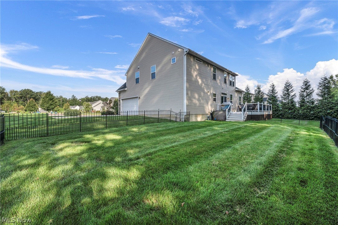 2711 Palmer Lane